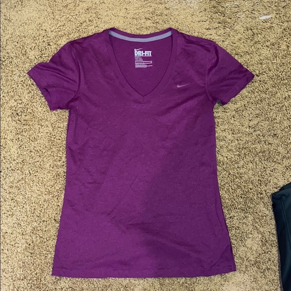 Nike Tops - Nike workout shirt